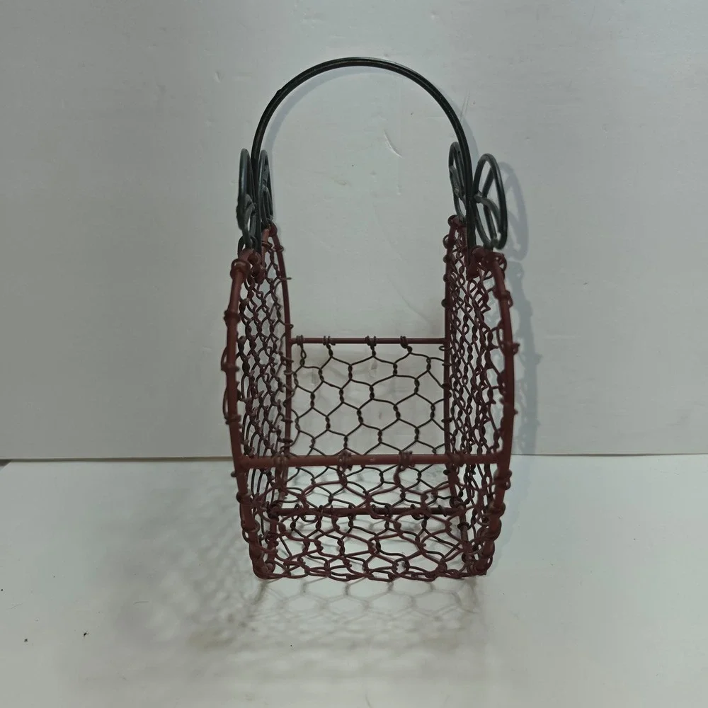 Rustic Apple Shaped Wire Fruit Basket Red Chicken Wire Farmhouse Decor Handle